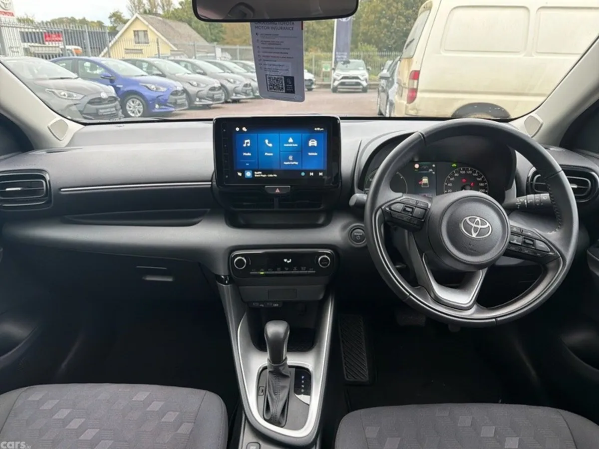 Toyota Yaris Hatchback, Petrol Hybrid, 2026, Blue