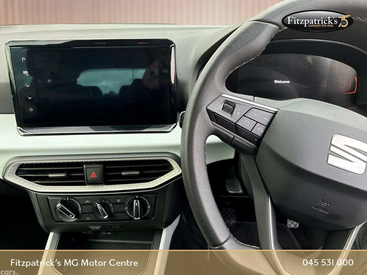 SEAT Arona SUV, Petrol, 2023, Black