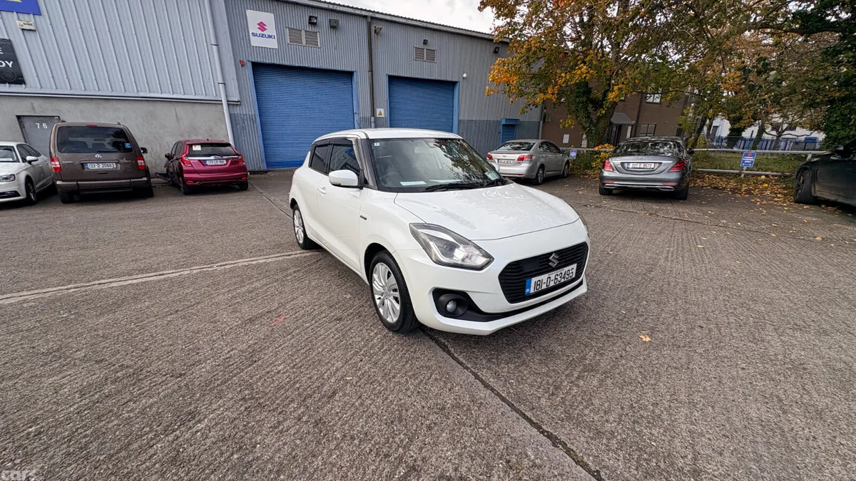 Suzuki Swift Hatchback, Petrol Hybrid, 2018, White