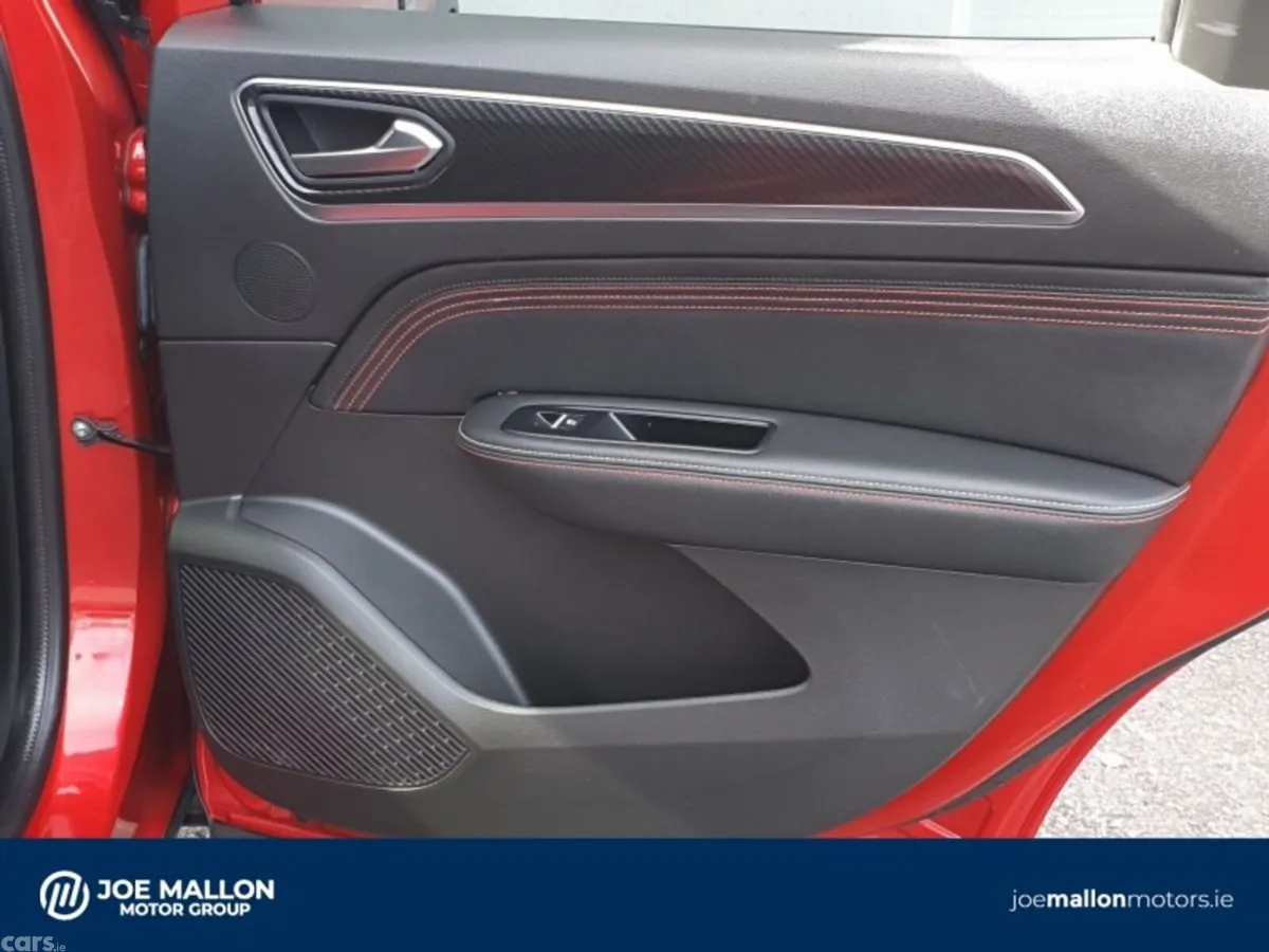 Renault Arkana Hatchback, Petrol, 2022, Red