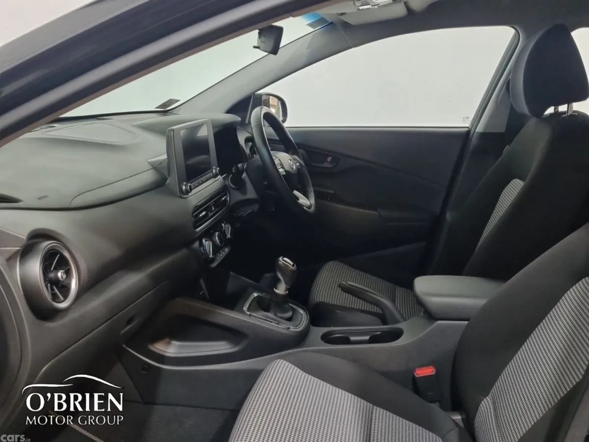 Hyundai KONA MPV, Petrol, 2022, Black