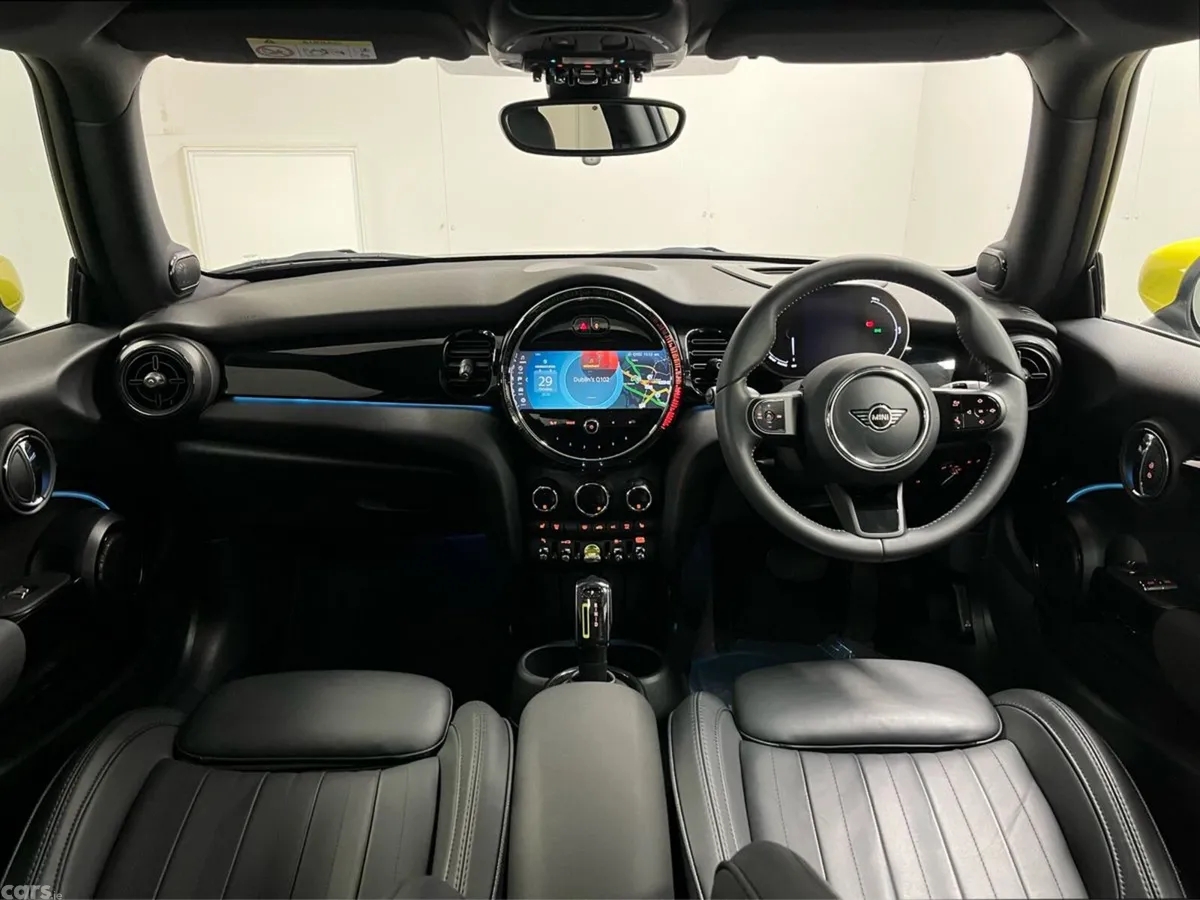 Mini Cooper Hatchback, Electric, 2023, Blue