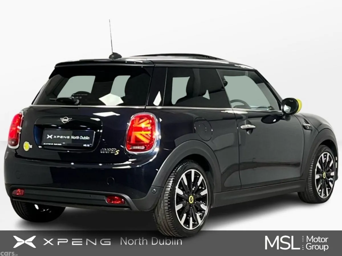 Mini Cooper Hatchback, Electric, 2023, Blue
