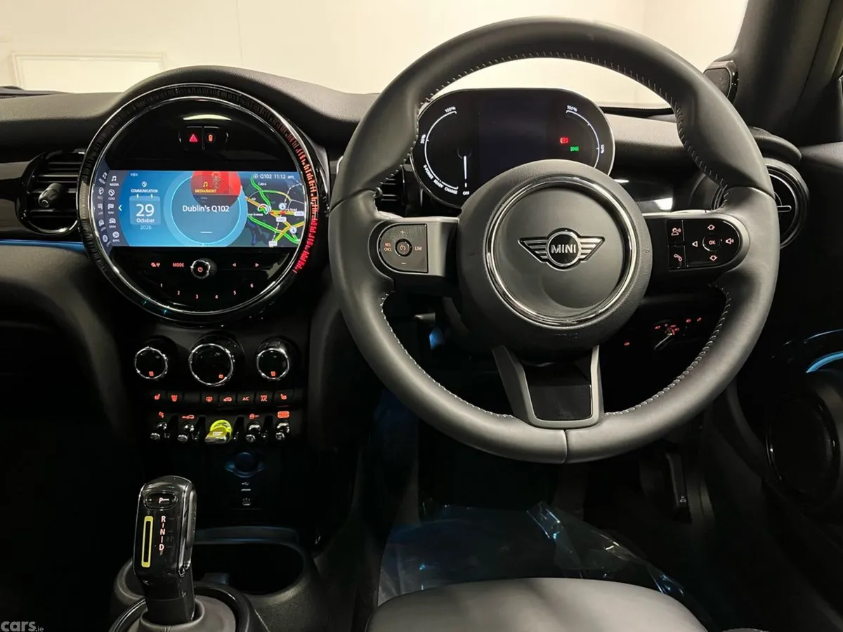Mini Cooper Hatchback, Electric, 2023, Blue