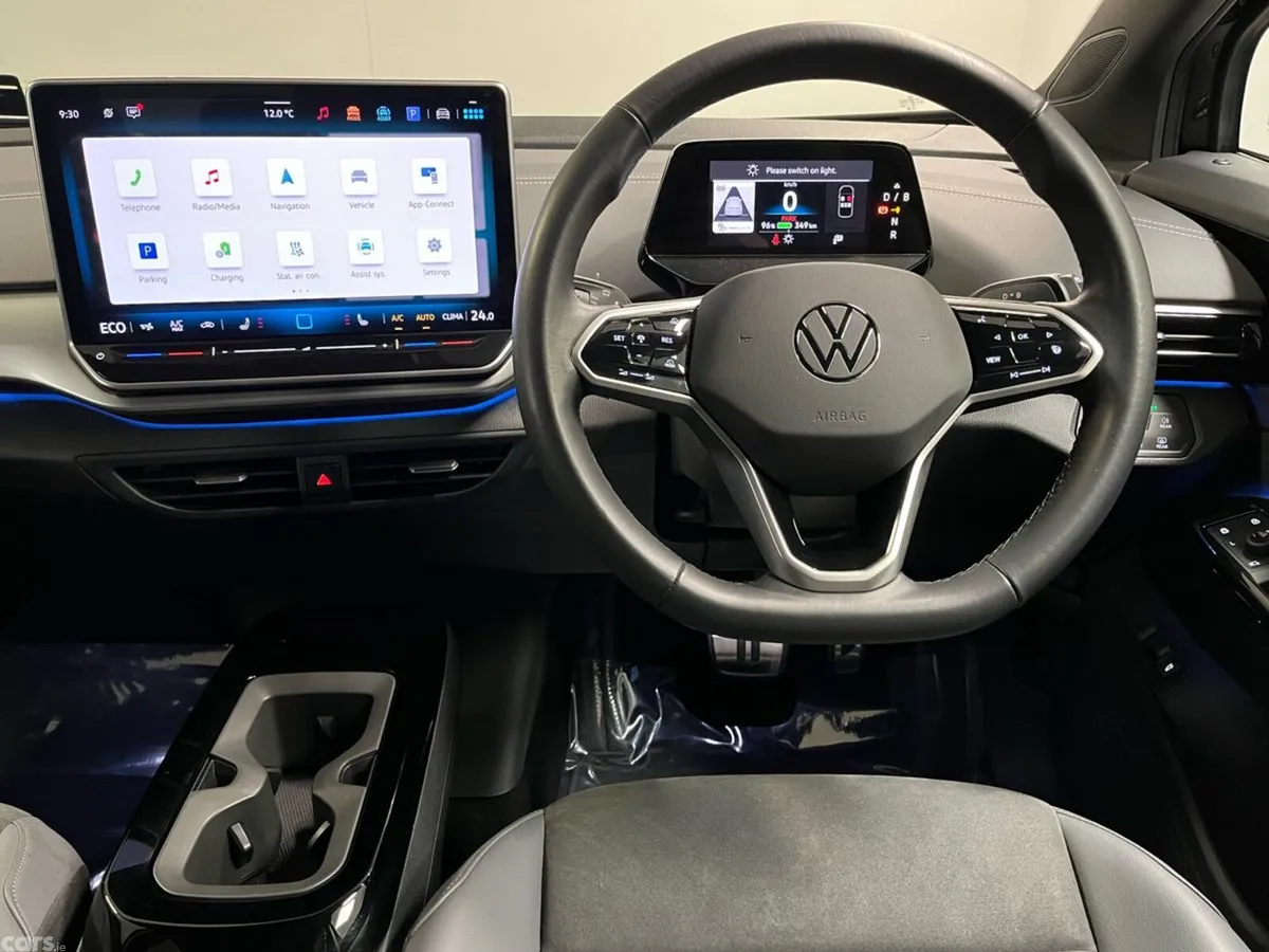 Volkswagen ID.4 SUV, Electric, 2025, Black