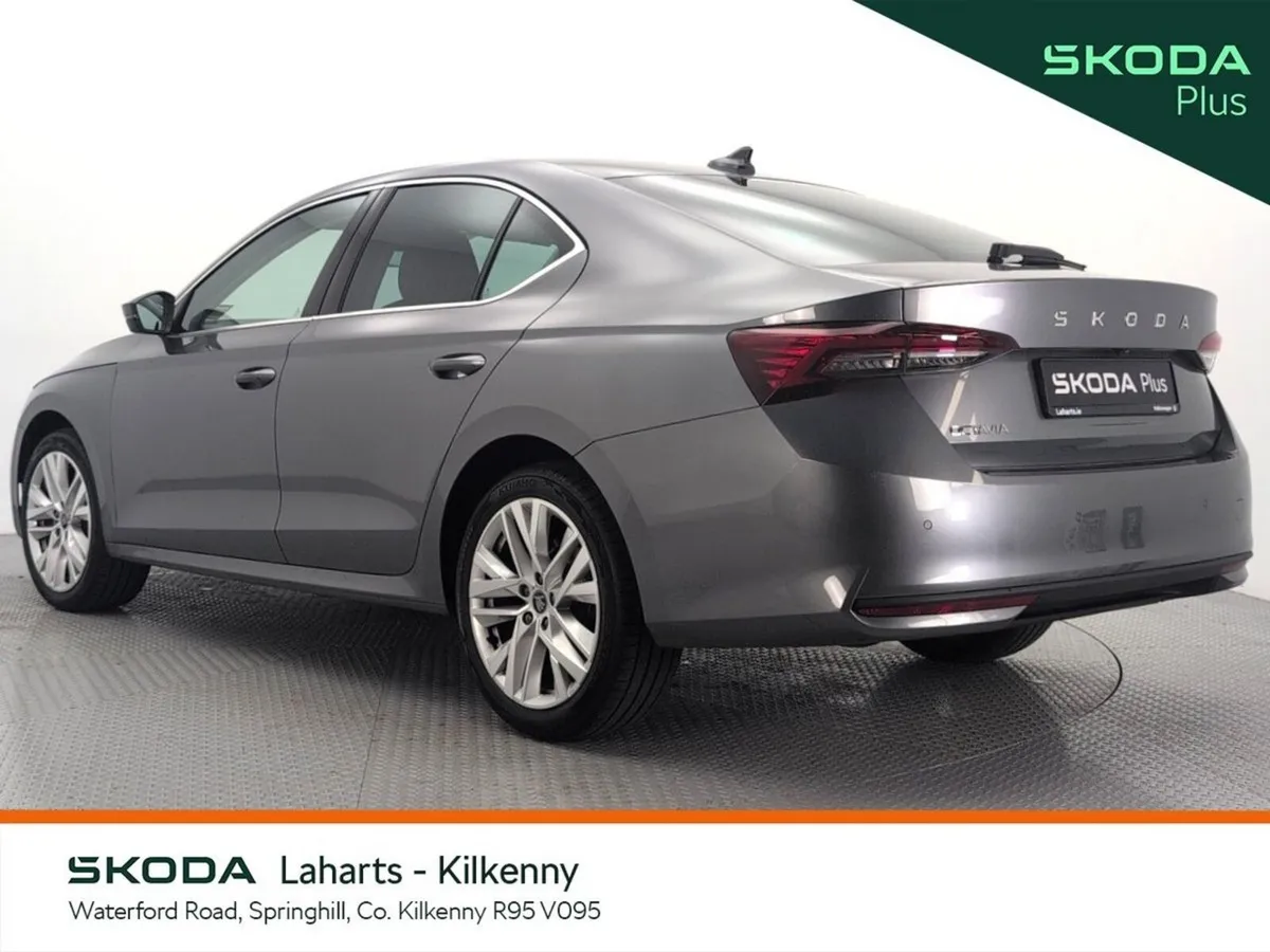 Skoda Octavia Saloon, Diesel, 2026, Grey