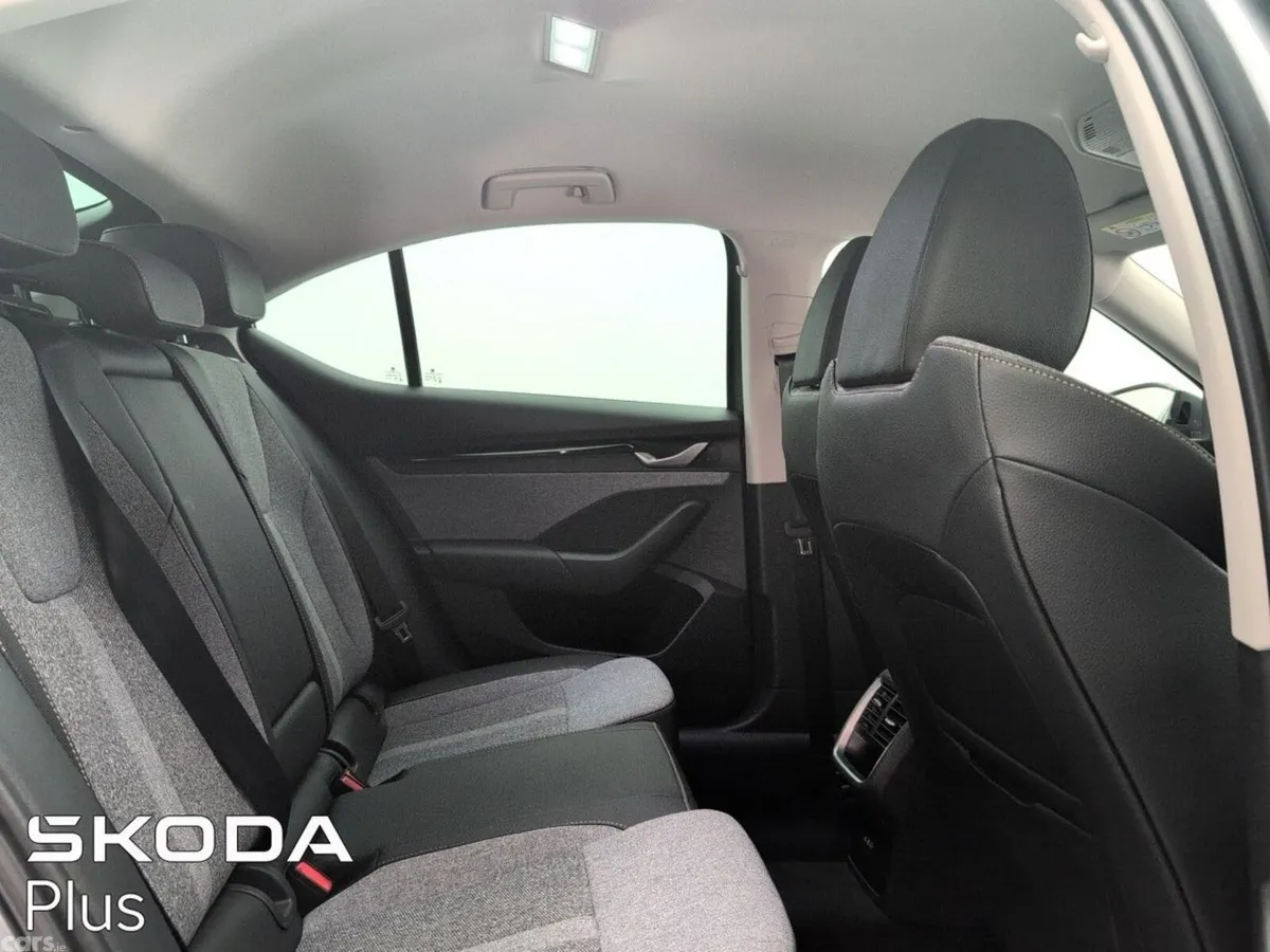 Skoda Octavia Saloon, Diesel, 2026, Grey