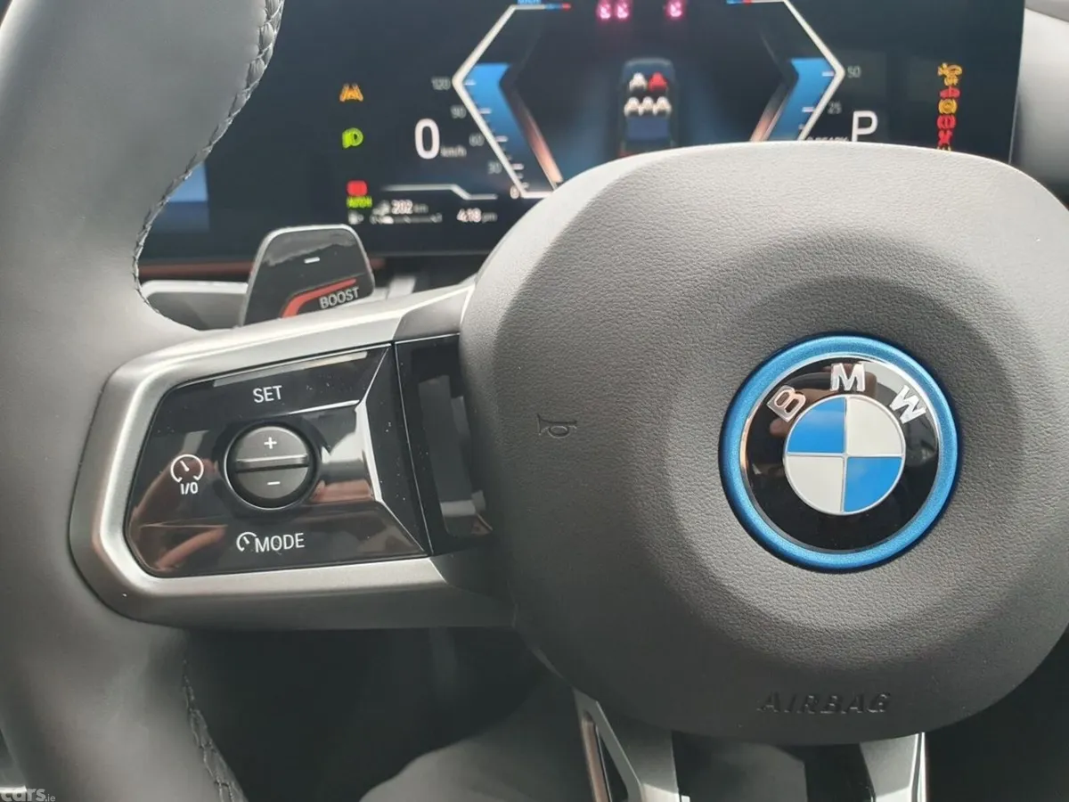 BMW 5-Series Saloon, Petrol Plug-in Hybrid, 2026, Green