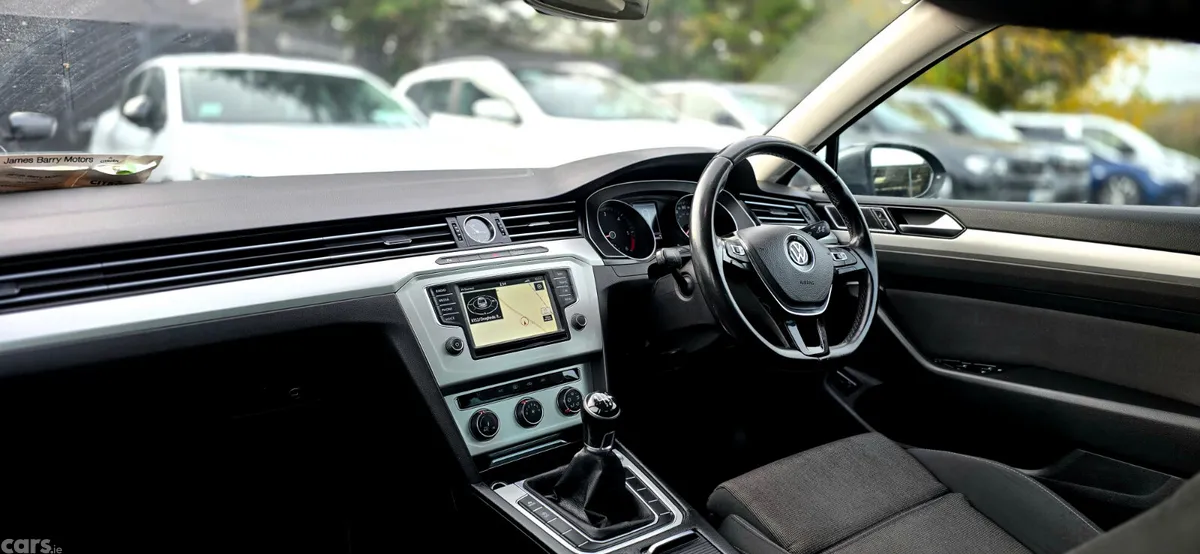 Volkswagen Passat Saloon, Diesel, 2015, Grey