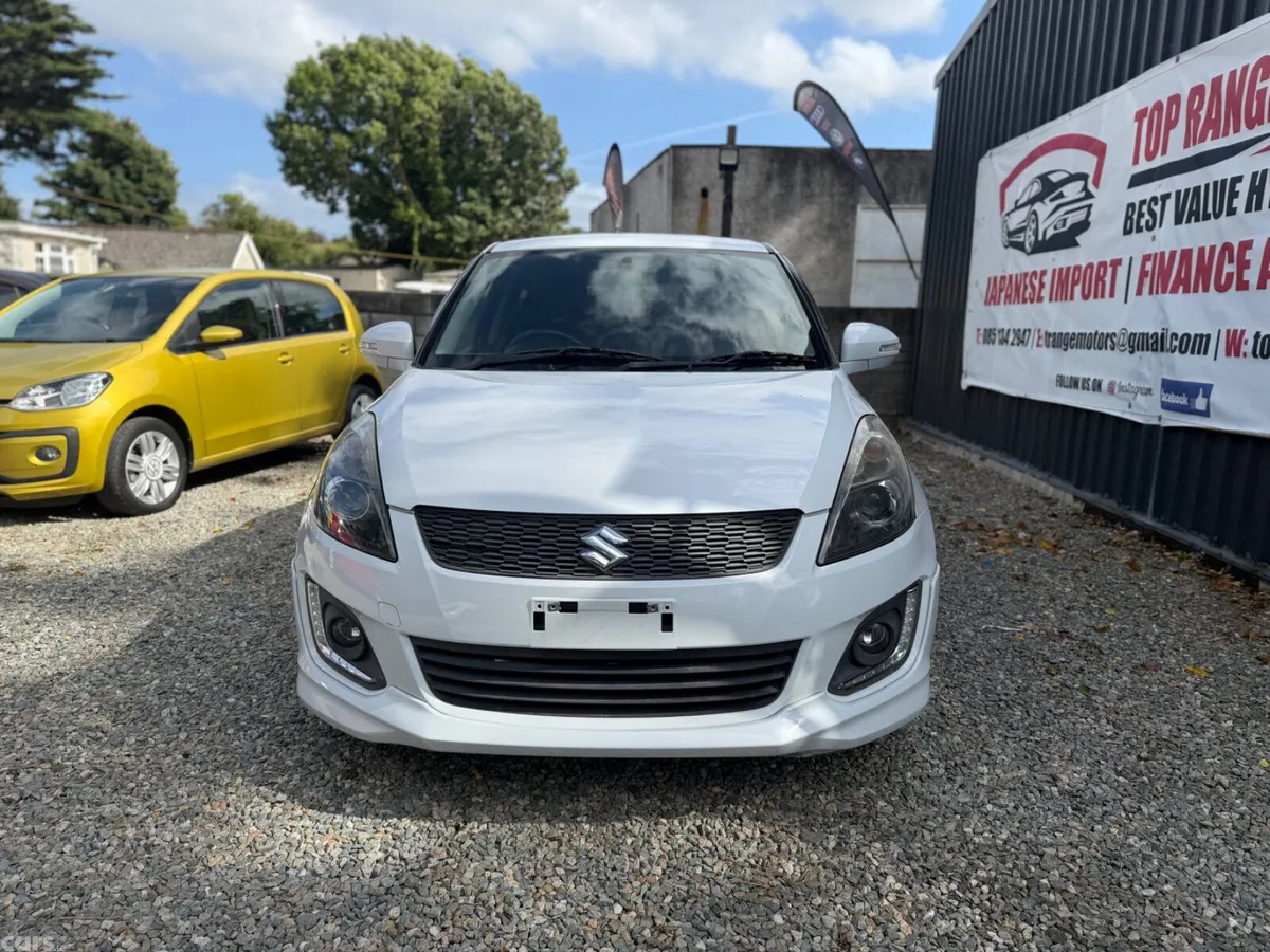 Suzuki Swift Hatchback, Petrol, 2015, White