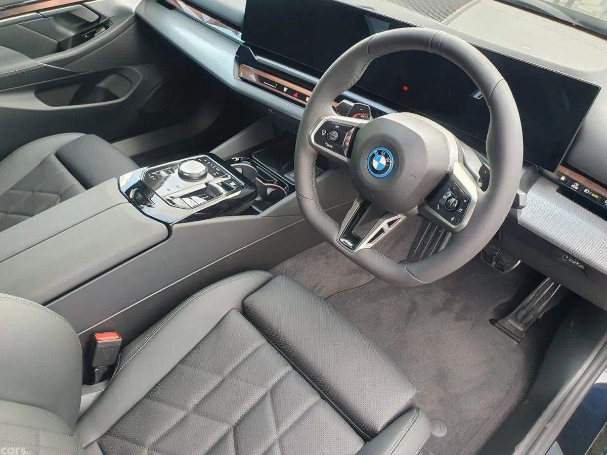 BMW 5-Series Saloon, Petrol Plug-in Hybrid, 2026, Black
