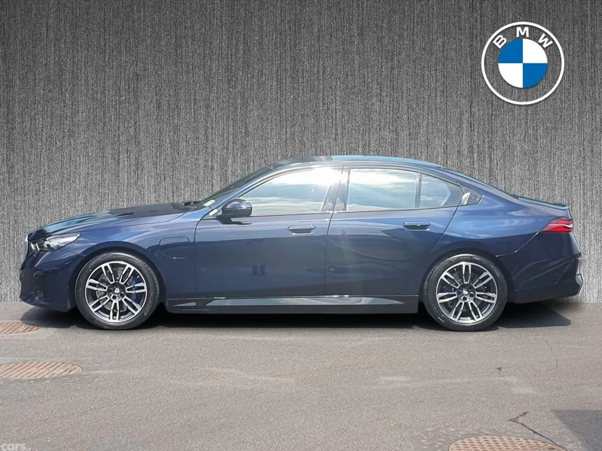 BMW 5-Series Saloon, Petrol Plug-in Hybrid, 2026, Blue
