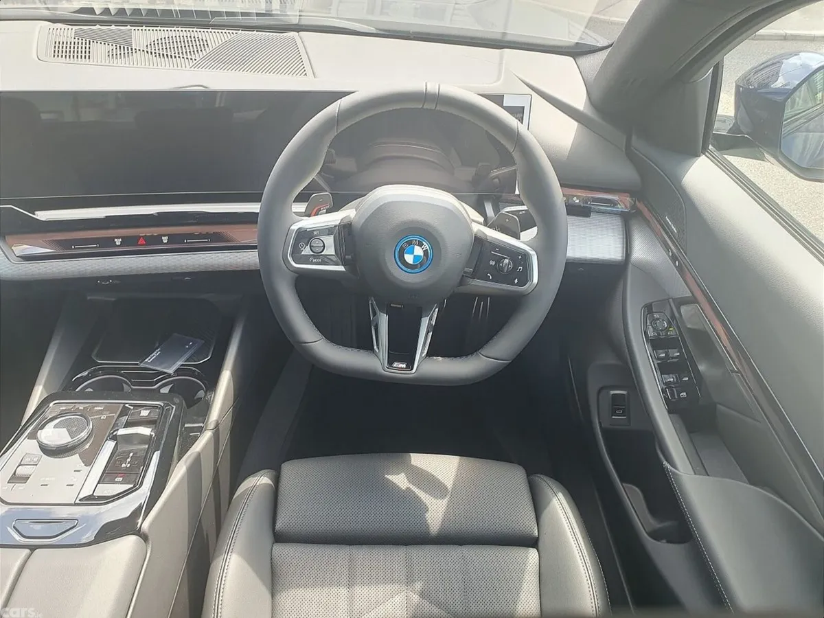 BMW 5-Series Saloon, Petrol Plug-in Hybrid, 2026, Blue