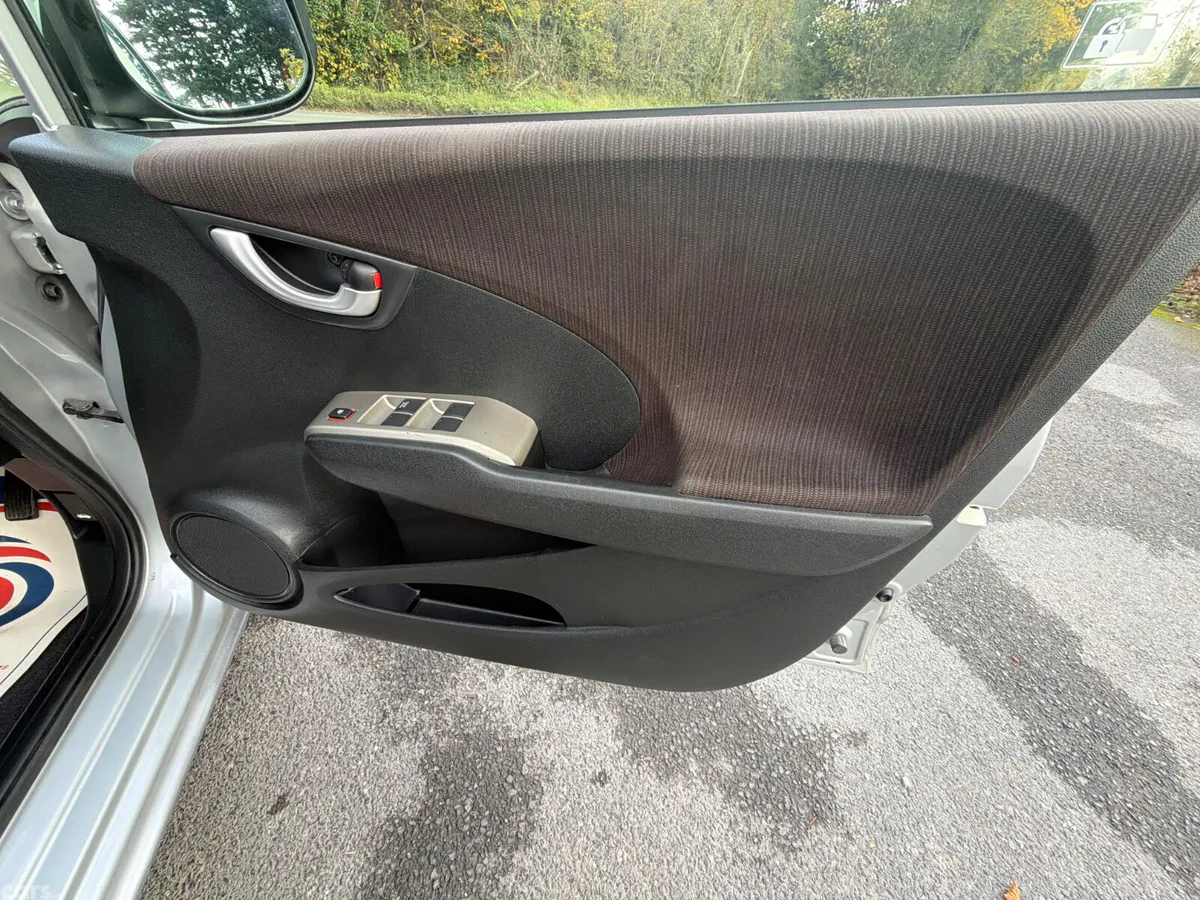 Honda Fit Hatchback, Petrol Hybrid, 2013, Silver