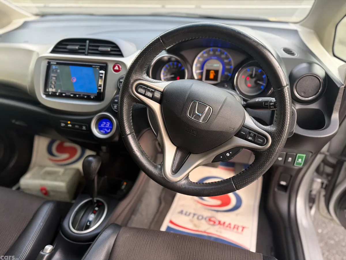 Honda Fit Hatchback, Petrol Hybrid, 2013, Silver