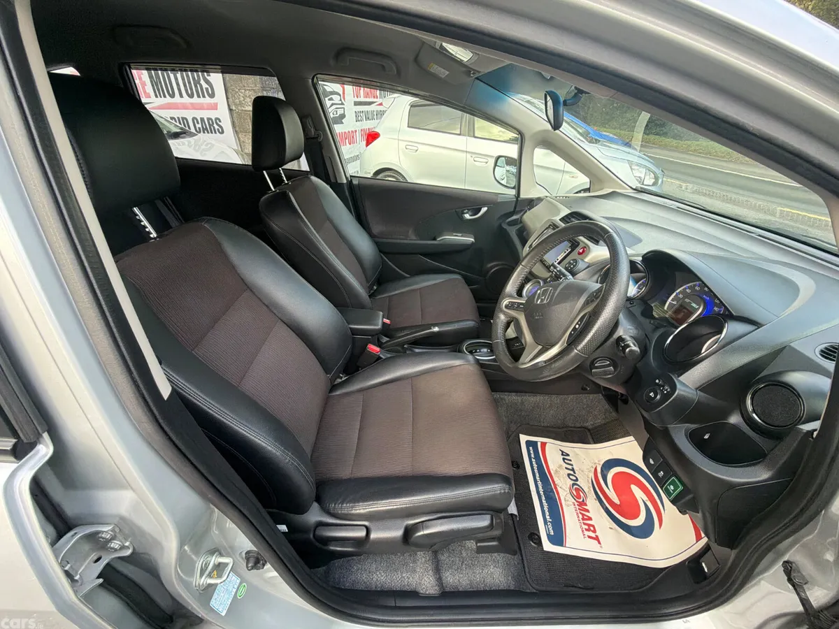 Honda Fit Hatchback, Petrol Hybrid, 2013, Silver