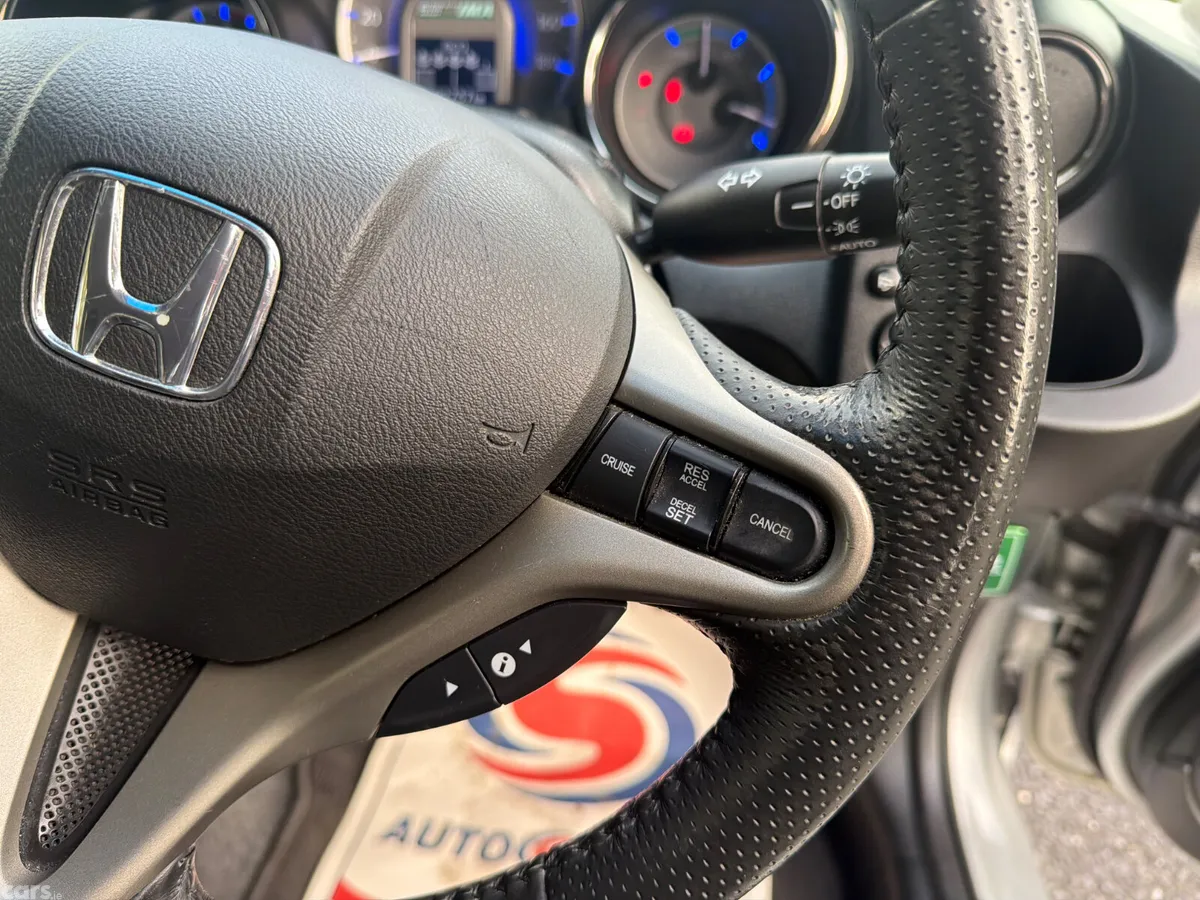 Honda Fit Hatchback, Petrol Hybrid, 2013, Silver