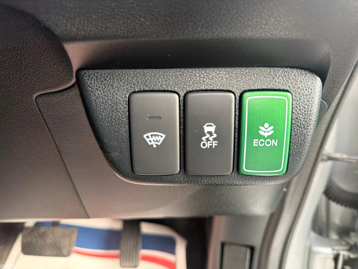 Honda Fit Hatchback, Petrol Hybrid, 2013, Silver