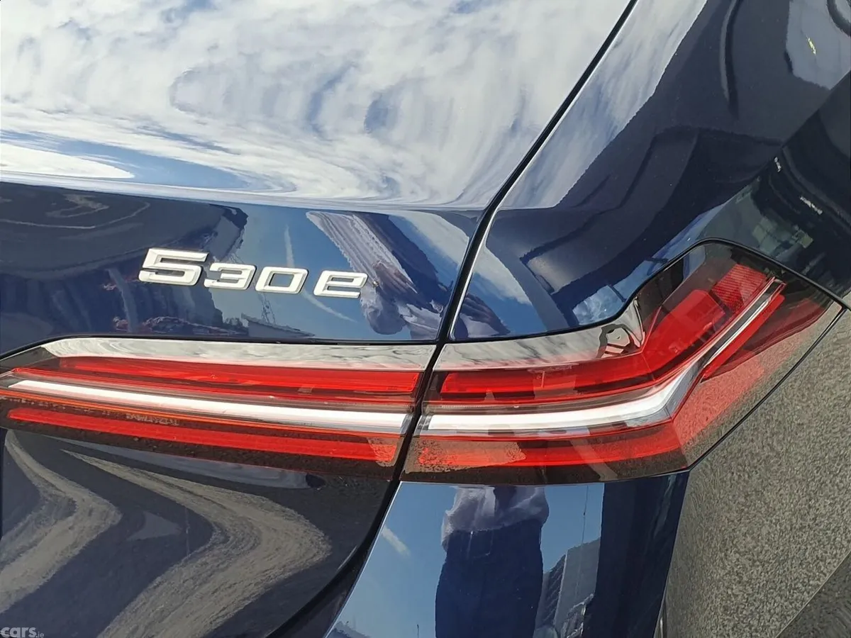 BMW 5-Series Saloon, Petrol Plug-in Hybrid, 2026, Blue