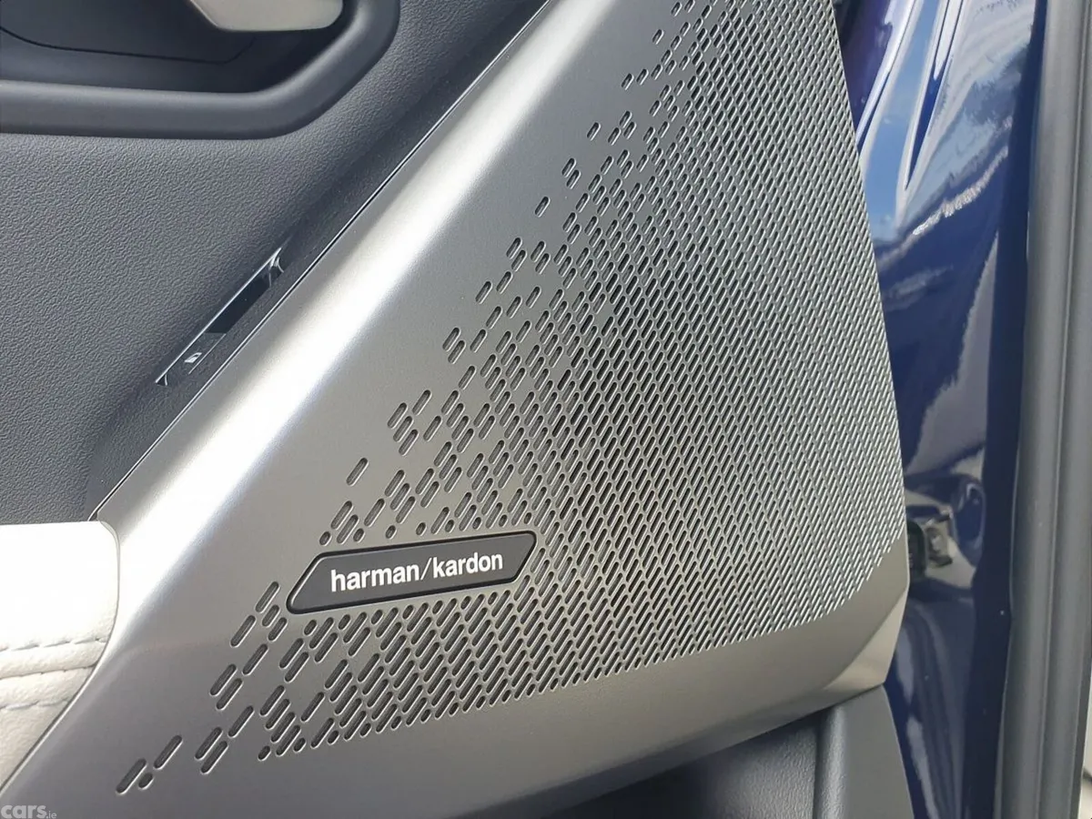 BMW 5-Series Saloon, Petrol Plug-in Hybrid, 2026, Blue
