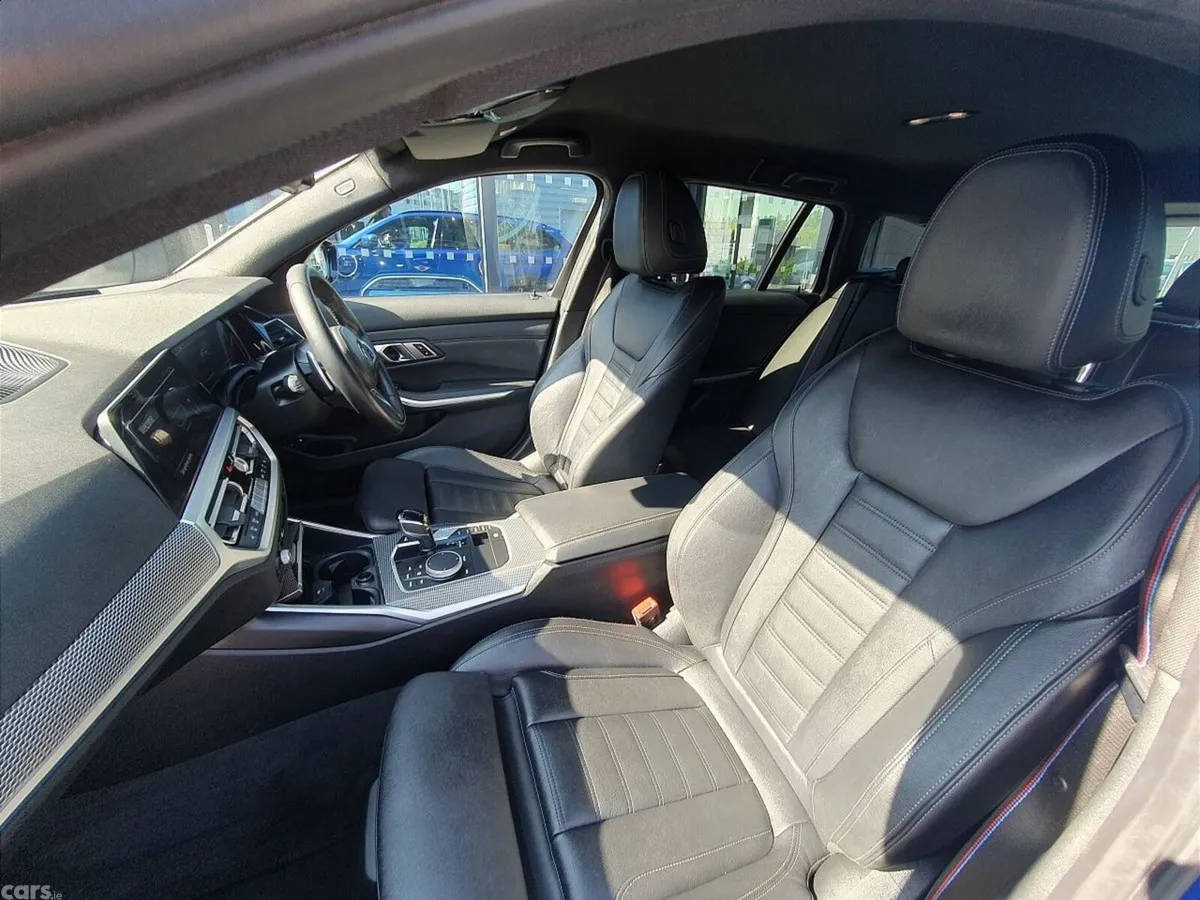 BMW 3-Series Estate, Petrol Plug-in Hybrid, 2021, Blue