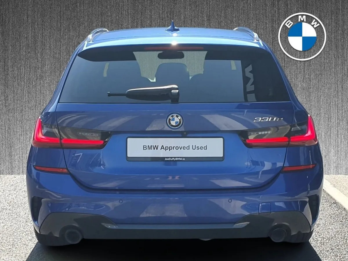 BMW 3-Series Estate, Petrol Plug-in Hybrid, 2021, Blue