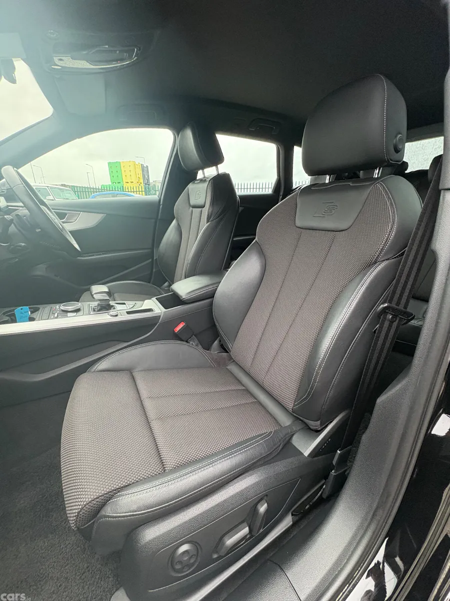 Audi A4 Estate, Petrol, 2017, Black