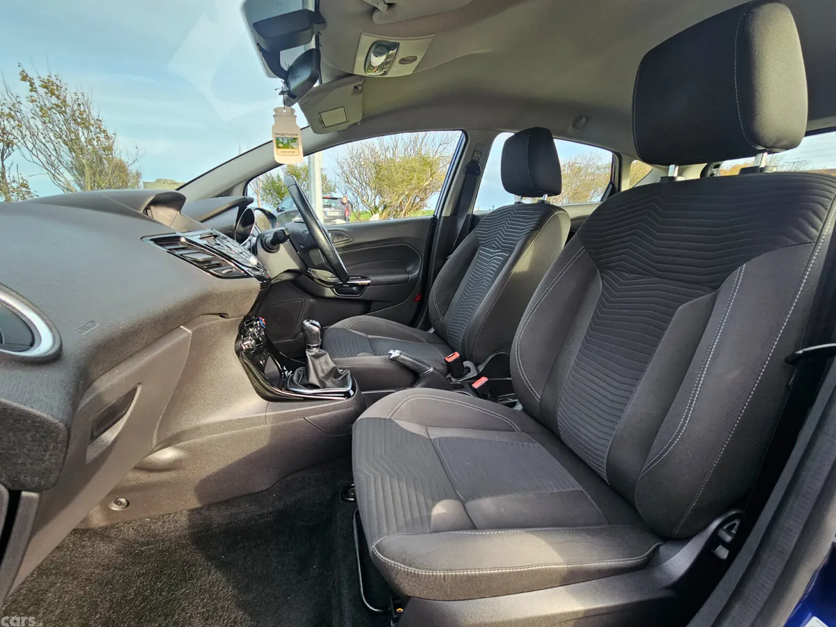 Ford Fiesta Hatchback, Petrol, 2016, Blue