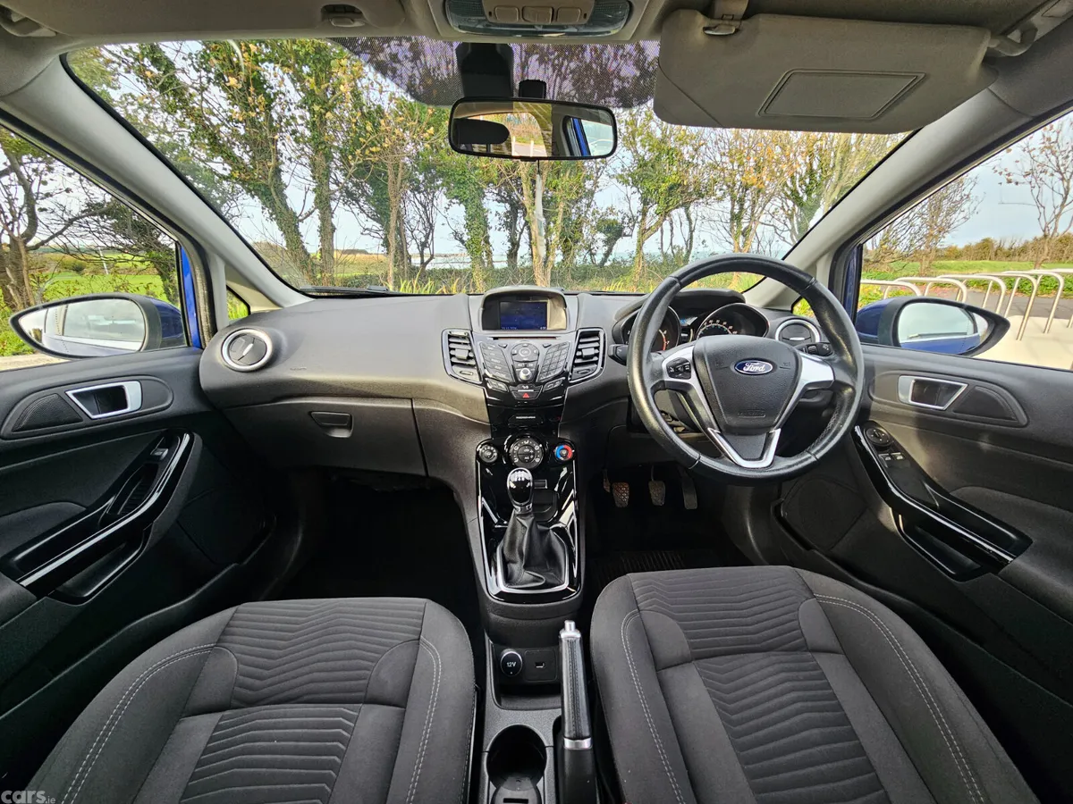 Ford Fiesta Hatchback, Petrol, 2016, Blue