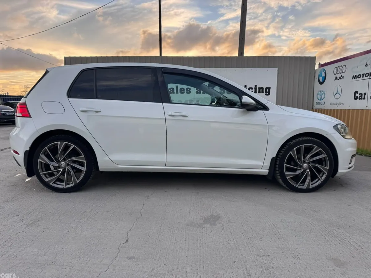 Volkswagen Golf Estate, Diesel, 2018, White