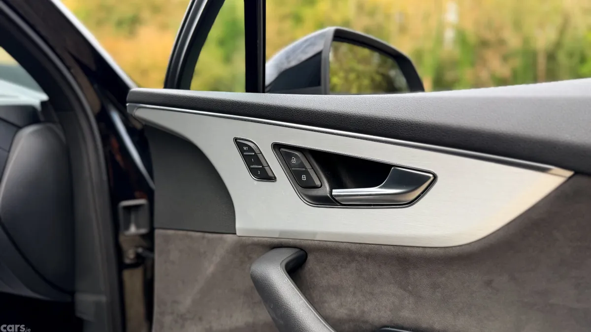Audi Q7 SUV, Petrol Plug-in Hybrid, 2022, Black