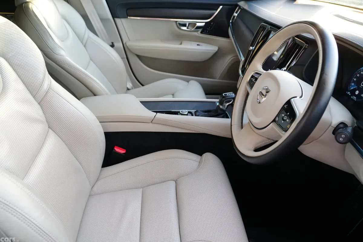 Volvo V90 Estate, Diesel, 2019, White