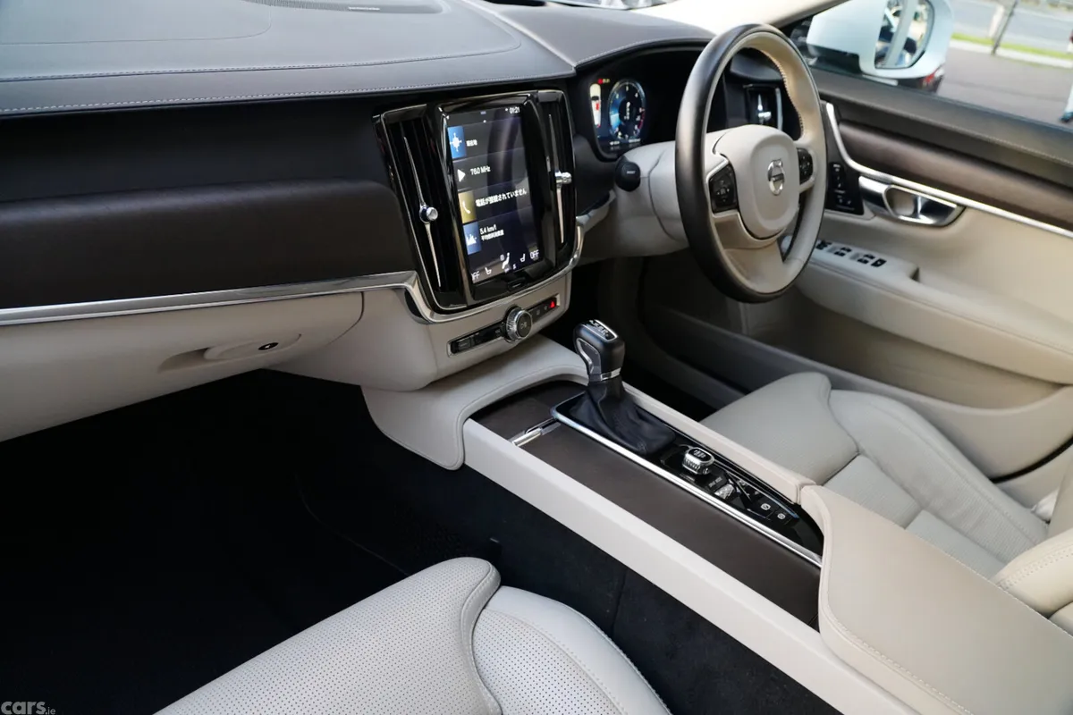 Volvo V90 Estate, Diesel, 2019, White