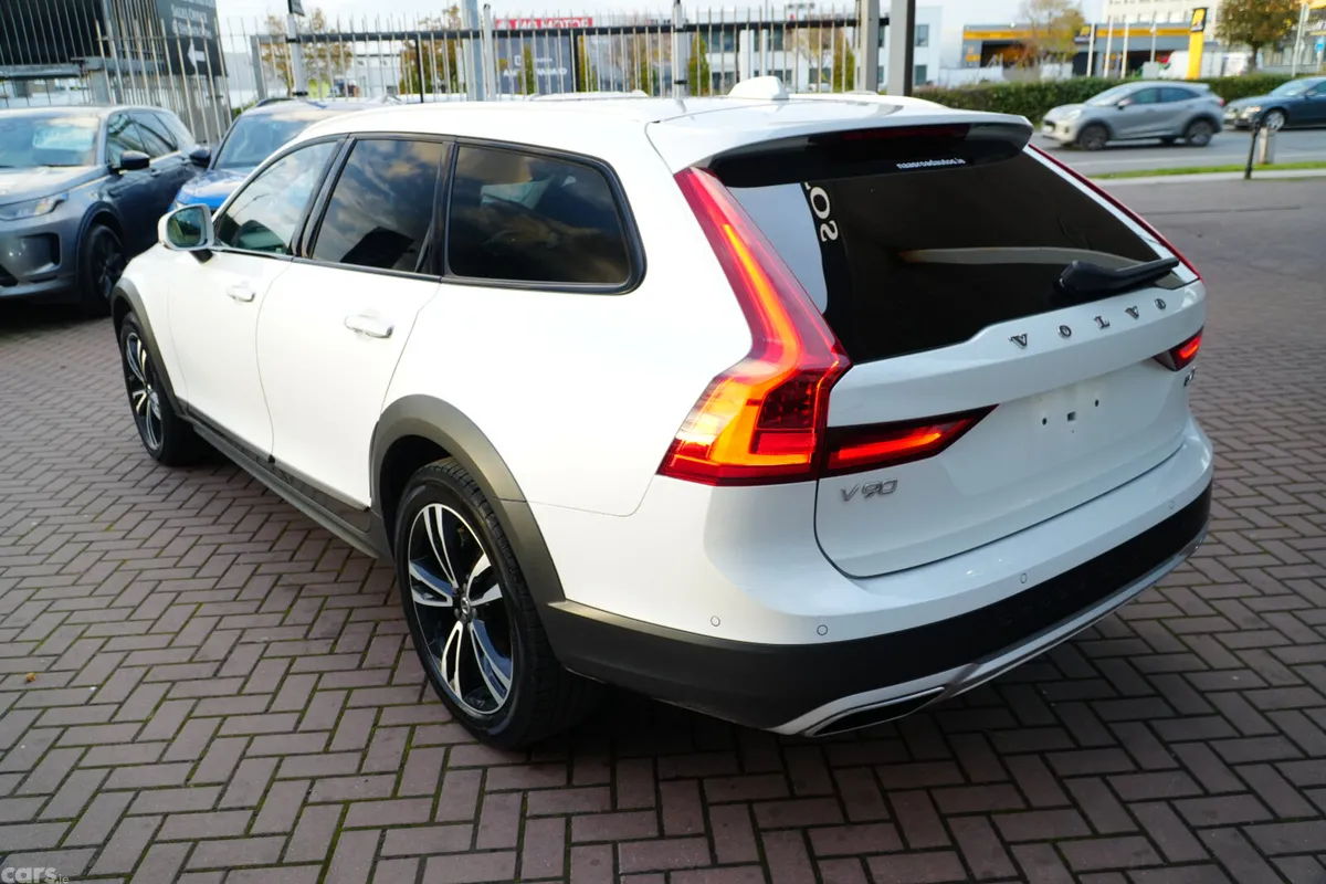 Volvo V90 Estate, Diesel, 2019, White