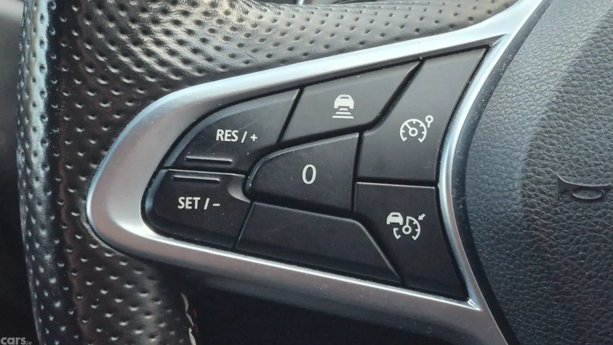 Renault Arkana Hatchback, Petrol, 2021, Orange