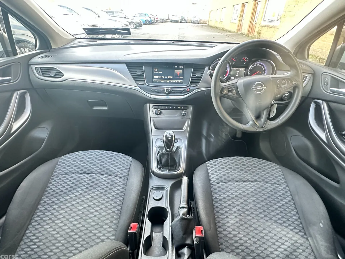 Opel Astra Hatchback, Diesel, 2017, Grey