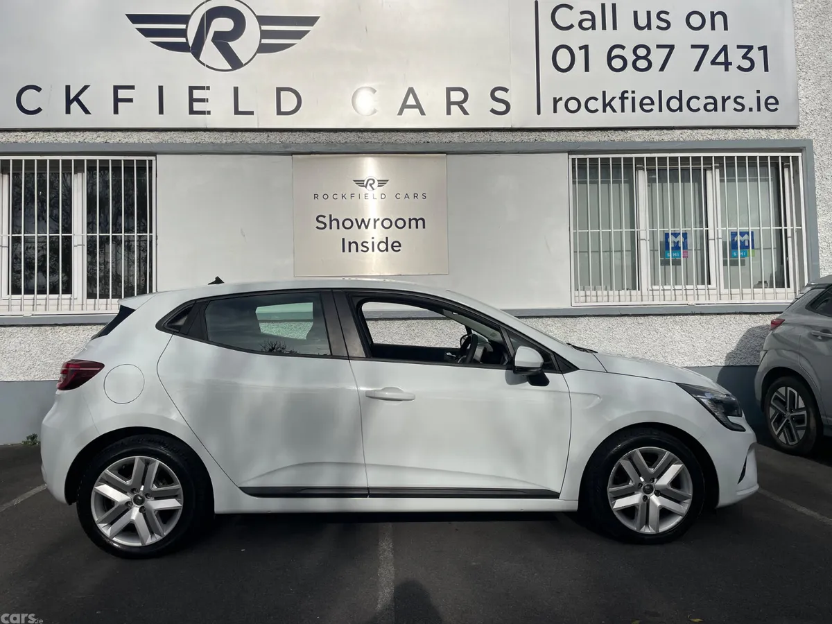 Renault Clio Hatchback, Petrol, 2022, White
