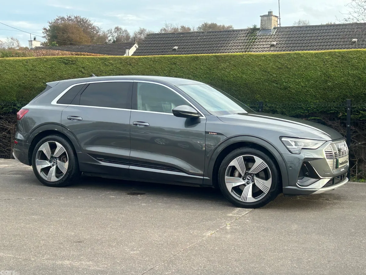 Audi e-tron SUV, Electric, 2021, Grey