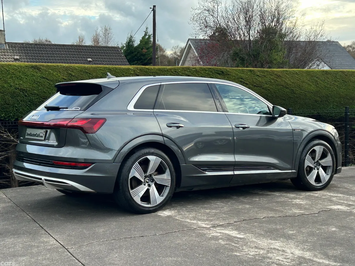 Audi e-tron SUV, Electric, 2021, Grey