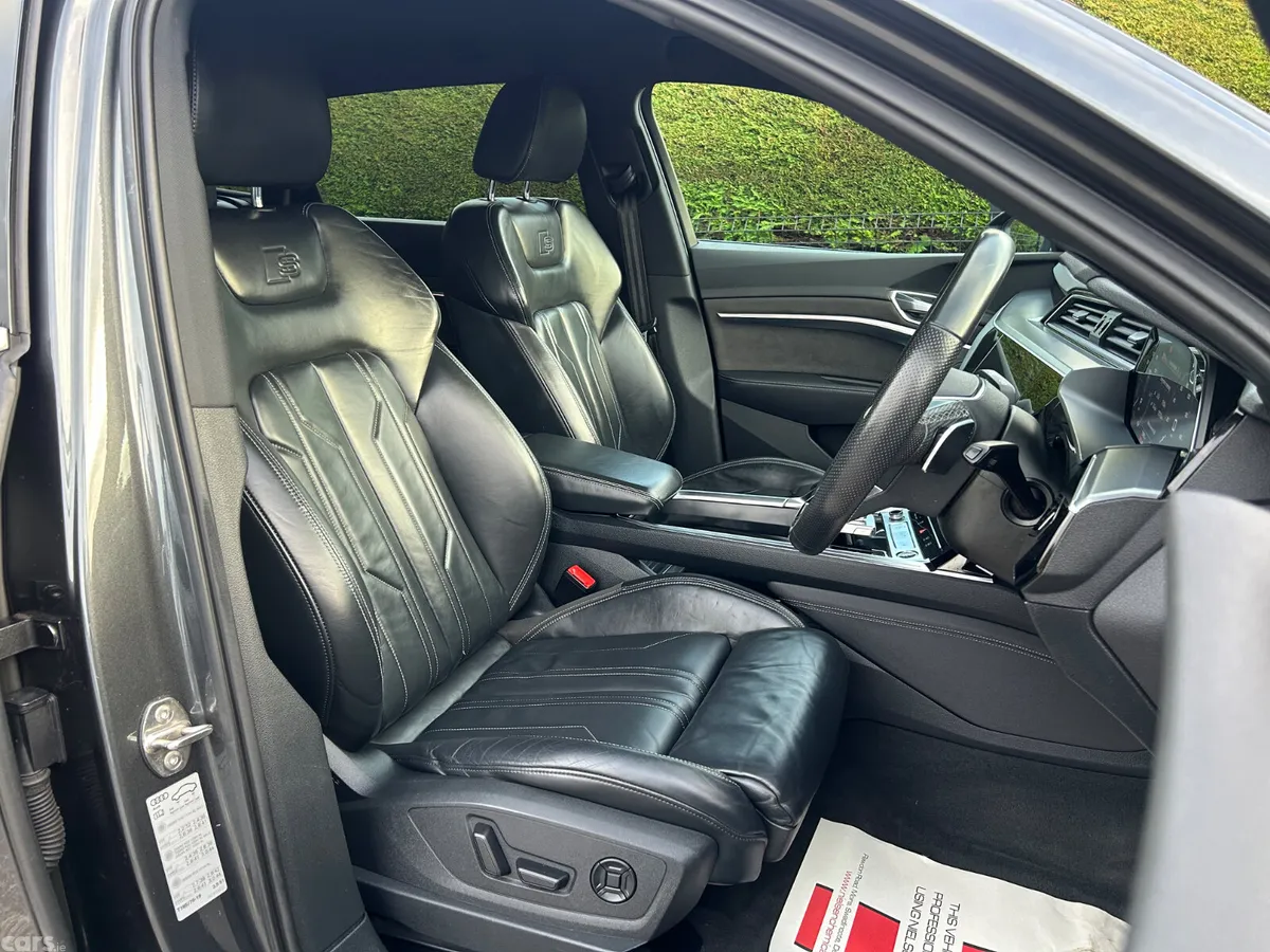 Audi e-tron SUV, Electric, 2021, Grey