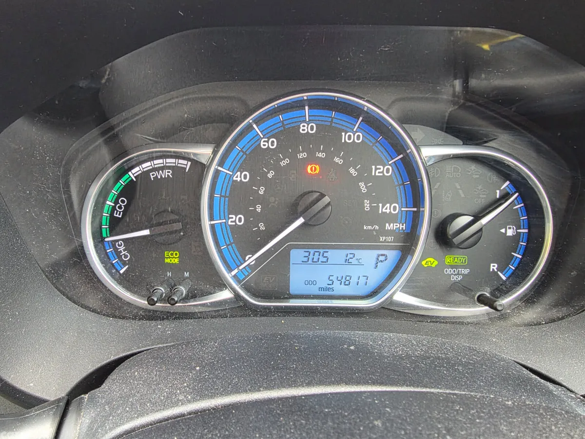 Toyota Yaris Hatchback, Petrol Hybrid, 2017, Black