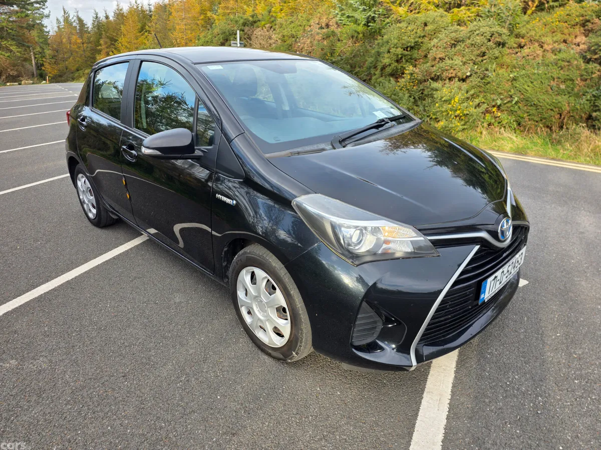 Toyota Yaris Hatchback, Petrol Hybrid, 2017, Black