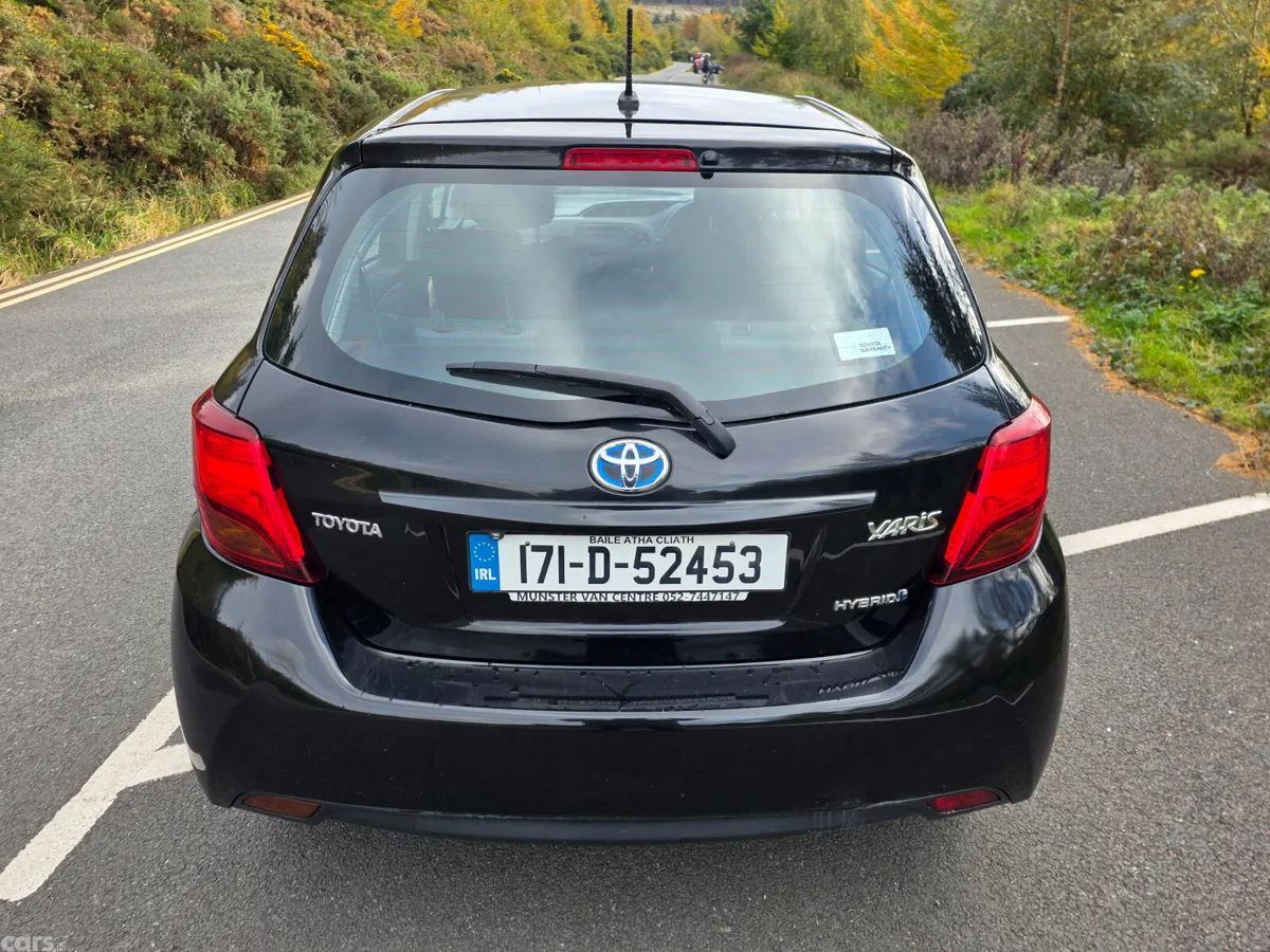 Toyota Yaris Hatchback, Petrol Hybrid, 2017, Black