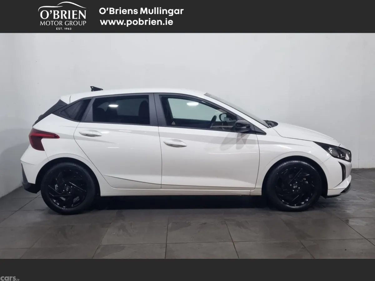 Hyundai i20 Hatchback, Petrol, 2026, White
