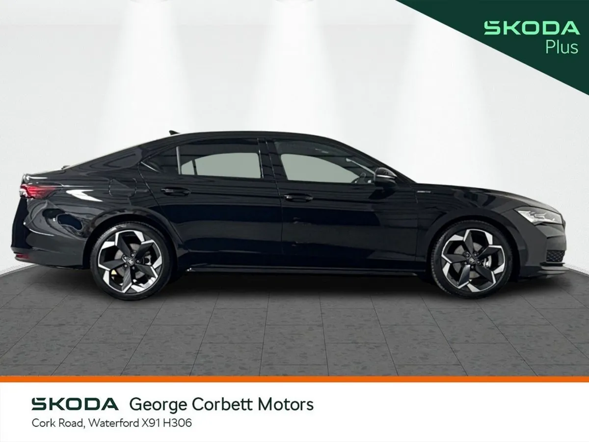 Skoda Superb Saloon, Diesel, 2026, Black