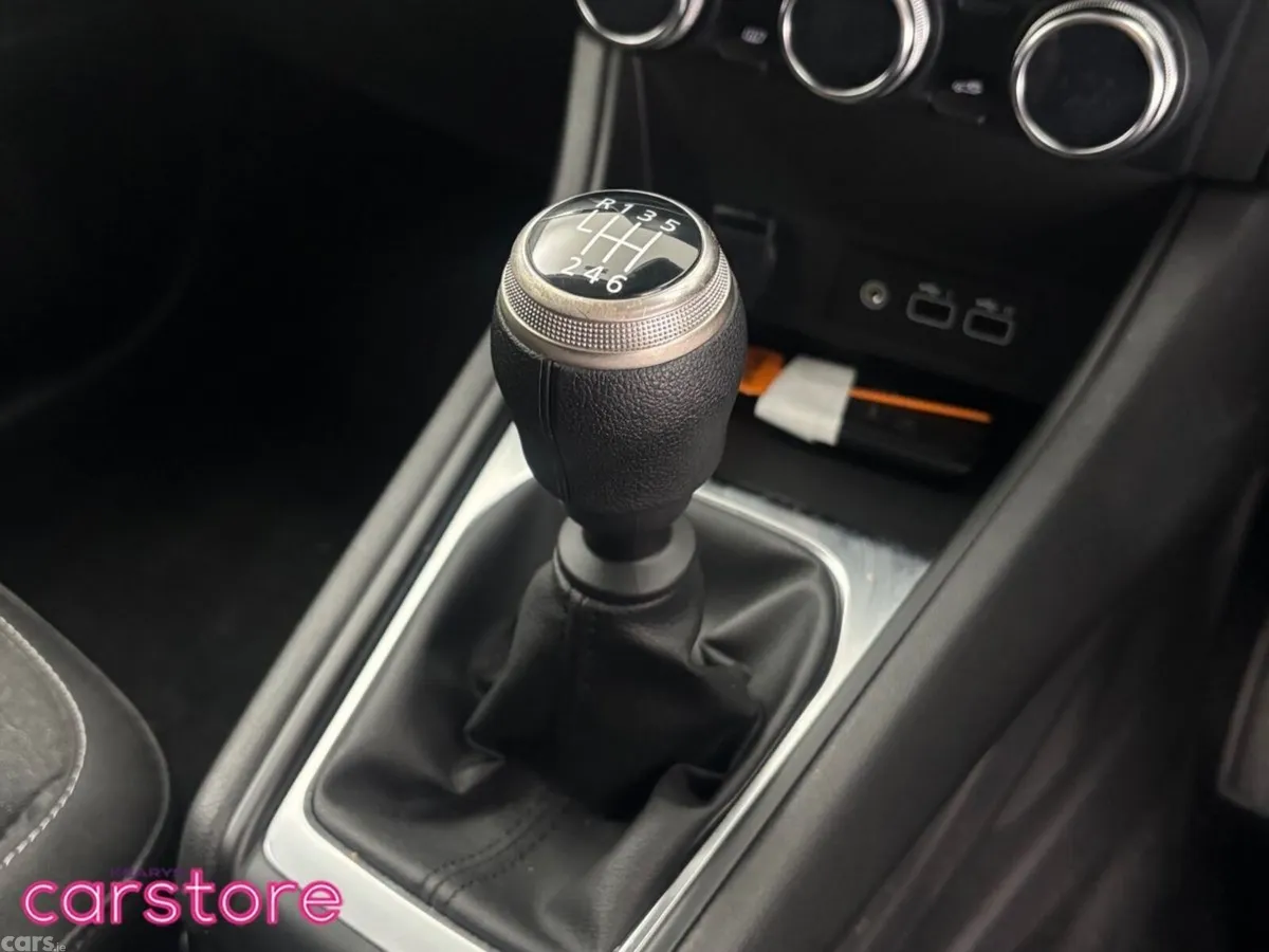 Renault Captur Hatchback, Petrol, 2024, White