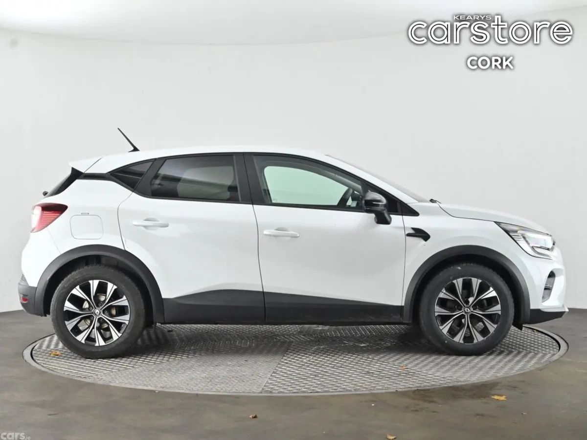 Renault Captur Hatchback, Petrol, 2024, White