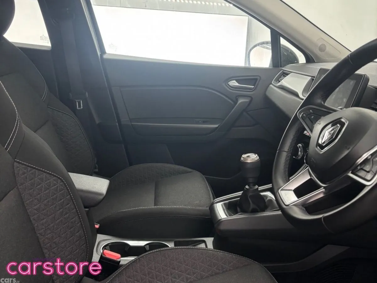 Renault Captur Hatchback, Petrol, 2024, Blue