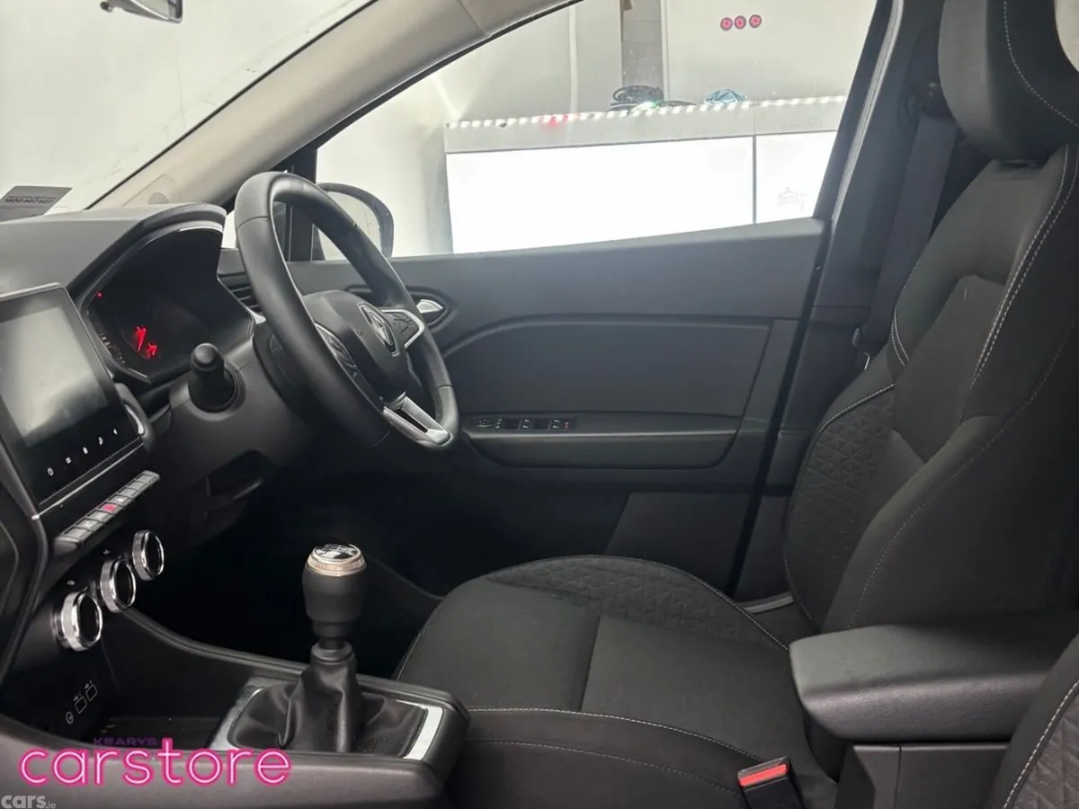 Renault Captur Hatchback, Petrol, 2024, Blue