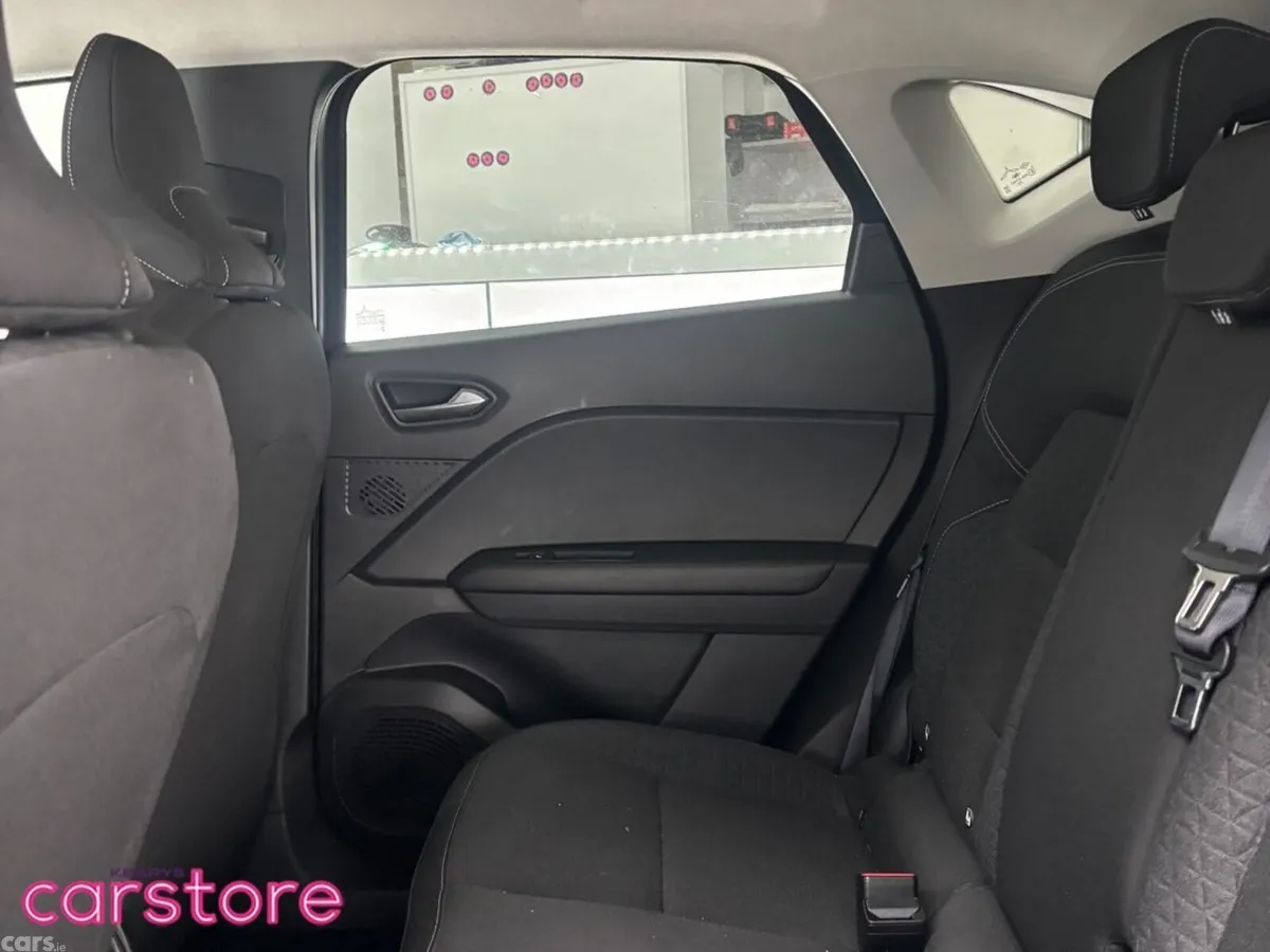 Renault Captur Hatchback, Petrol, 2024, Blue